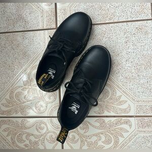 Doc Martens 8053 leather platforms, size 7